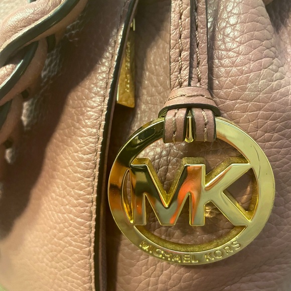 Michael Kors purse - Picture 2 of 9